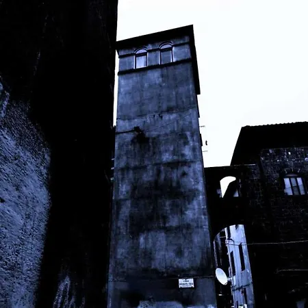 Torre Subrosa, Vasca In Cromoterapia