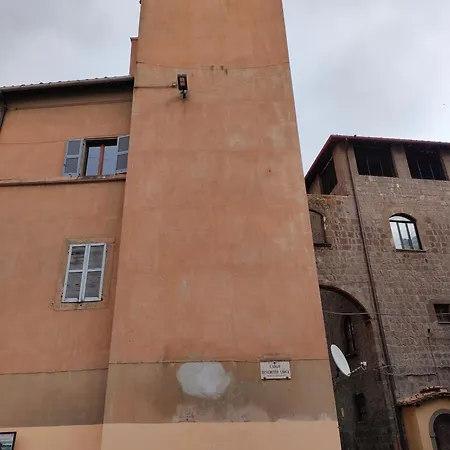 Torre Subrosa, Vasca In Cromoterapia