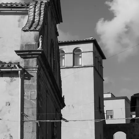 Torre Subrosa, Vasca In Cromoterapia
